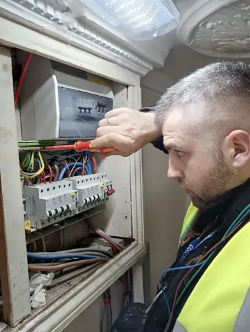 BM Sparks's Best Electrician providing service in Bromley